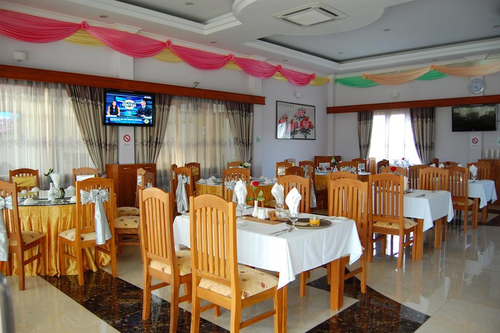 The Golden Lake Hotel Naypyidaw Екстер'єр фото
