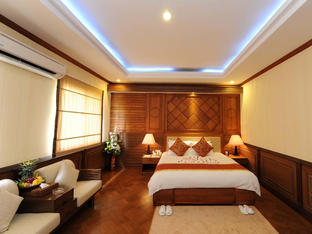The Golden Lake Hotel Naypyidaw Екстер'єр фото