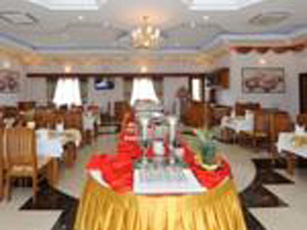 The Golden Lake Hotel Naypyidaw Екстер'єр фото
