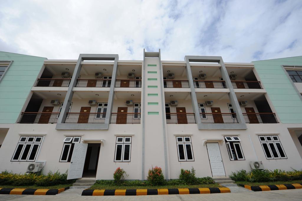 The Golden Lake Hotel Naypyidaw Екстер'єр фото