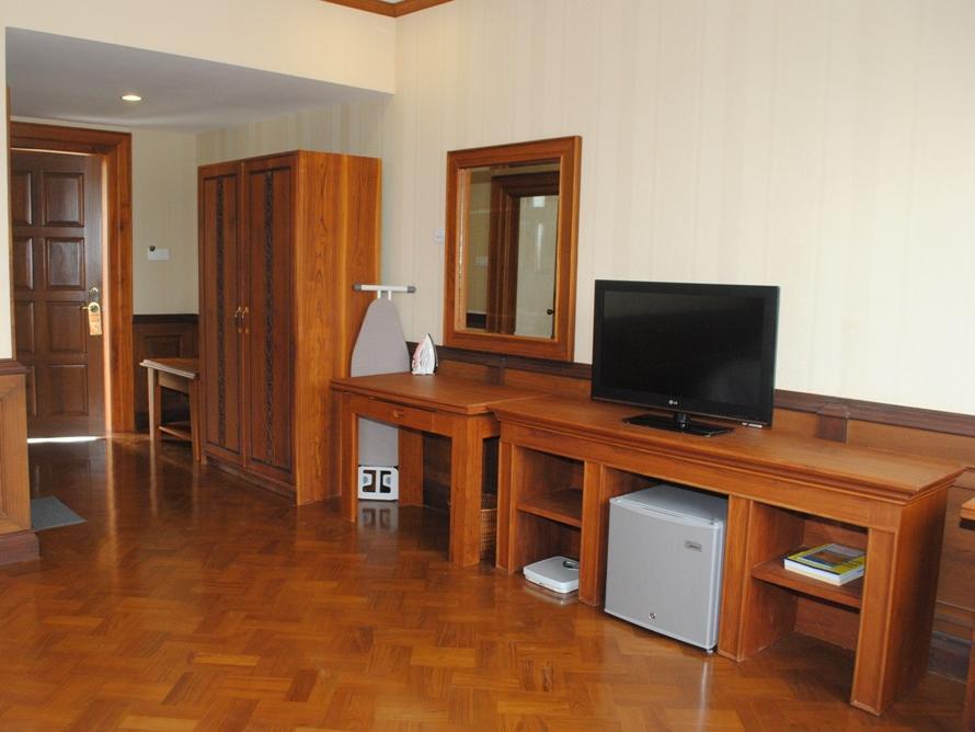 The Golden Lake Hotel Naypyidaw Екстер'єр фото